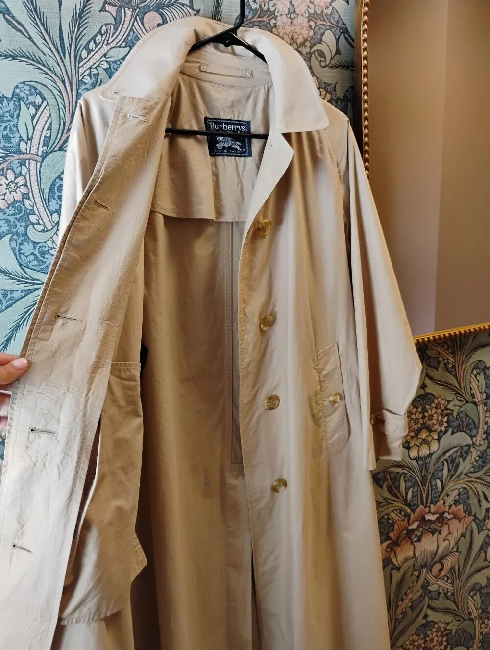 Vintage Burberry Beige Light Weight Trench Coat - Picture 4 of 10